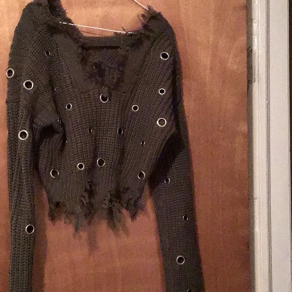 Oversized cropped sweater